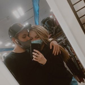 Meet your Posher, Ella